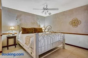 Adobe Village Inn Estate - Image 3