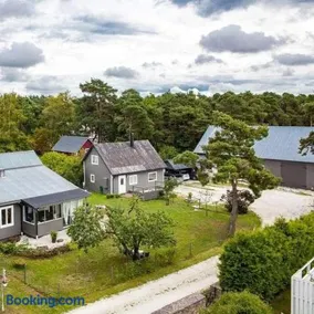 Gotland, Hästgård i Stånga - Image 1