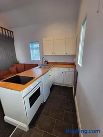 Drapers Cottage - Image 3