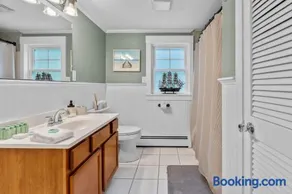 2BR Family Vacation Home firepitbackyard - Image 2