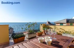 JOIVY Camogli Treasure for 4 with Terrace and Incredible View - Image 5