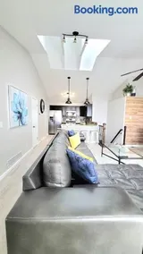 6bed 6bath Easy access to Red Rocks Downtown OldeTown - Image 2