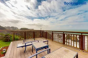 Elk Rock Beach Cottage - Image 1