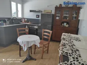T2 aperçu mer à Janas complètement renové - Image 1