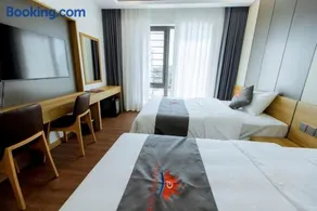 Phương Đông Hotel Móng Cái - Image 4