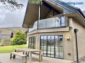 Highland House - Image 2