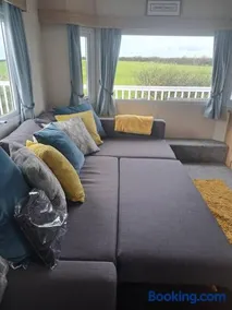 Cosy home with stunning views - Image 2