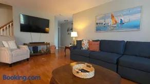 Summerside Cape on Crooked Lake ---Waterfront-Sunsets-Sleeps 12 - Image 4
