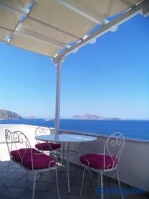 Vlichos Studio Apartment - Image 2