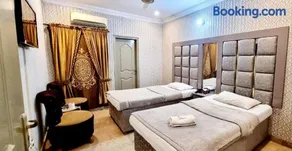 Khyber Hotel - Image 5