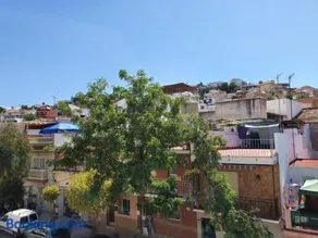 Private townhouse with roof terrace close to the beach - Image 3
