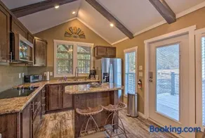'Little Lucky Star' w/ Pond, Boat & Pasture View! - Image 4