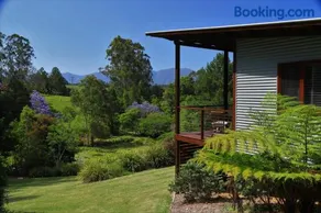 Lilypad Luxury Cabins - Image 1