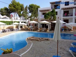 Apartamentos Los Pinares Benet - Image 2