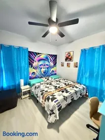 CinemaArcadeBabyProofedSleeps7DowntownFortWorth - Image 4