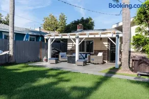 Oceanside Rocks Family Vacation Home - Image 2