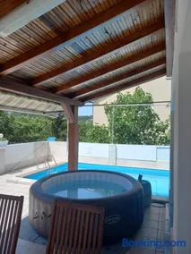 Vila Brig 108 - private swimming pool and jacuzzi - Image 5