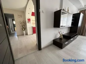 Luxury House - Image 2