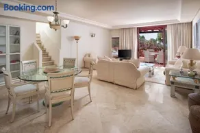 Beachfront Penthouse Pool Gym - Image 3