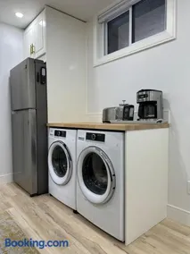 Charming Full Basement Unit - Image 3