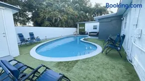 Luxury Pool Villa // 5BD 4BA - Image 4