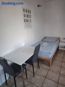 Gemütliche 100 qm Wohnung mit Balkon - Image 3