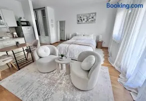 Primavera Apartment - Image 2