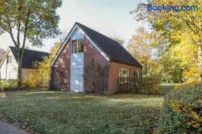 Comfortabel familiehuis met sauna en tuin VP101 - Image 1
