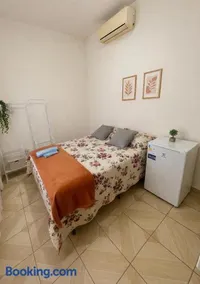 Localização Estratégica - Bairro Nazare- Quarto Privativo - Central de Ar-WiFi-Térreo - Image 1