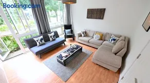 4 BEDROOM PATIO HOUSE REGENT'S PARK - Parking - Image 1
