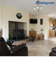 Pat Larry's Cottage - Image 3