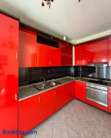 Sea View Apartment - Image 4