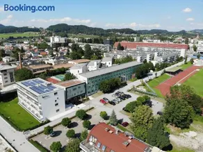 Kolping Premium Hostel Salzburg - Image 2