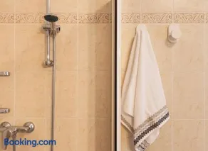 Lanterna Apartment 2 - Image 2