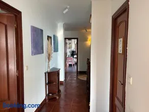 The Eira - Spacious home with lush garden - Image 3