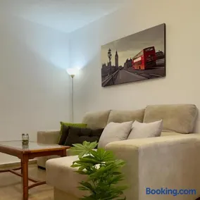 Bellavista - Apartamento céntrico y tranquilo con Parking - Image 2