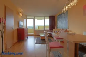 Apartment 551 - Image 1