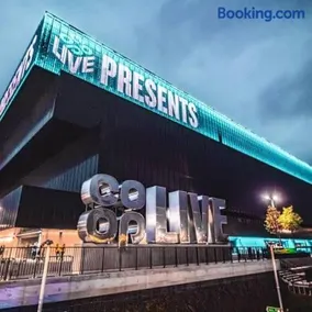 Hendham Rooms - Near Etihad Stadium, CoOp Live Arena, National Cycling Centre & 24 Hour Asda - Image 3