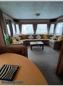 Beautiful 2 bedroomed mobile home - Image 4