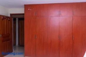 Modern 2BR Haven Carrefour, Pizza Inn & Chicken Inn - Image 4