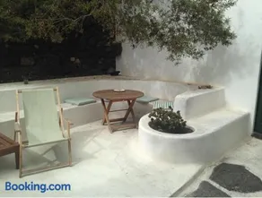 Patio II studio at finca - Image 2