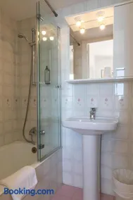 Hostal La Llagosta - Image 5