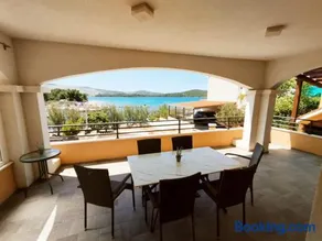 Corica dvori - Image 1