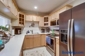 Entire Private Home with Garage Parking, Family Home Free Pool, and Tub, 3 Bedrooms 2 Bathrooms Available Now - Image 3