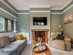 5 Bed in Monmouth oc-94050 - Image 4