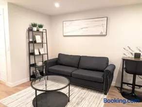 Brand New Cozy Guest Suite in Calgary - Image 1