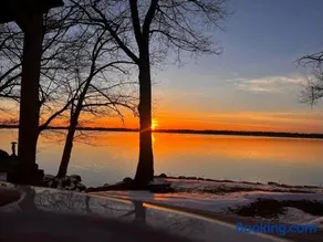 Sunset Heaven - Modern Lake House with Spa - Image 3