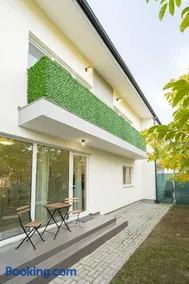 Vila Magurele 2 - Image 1