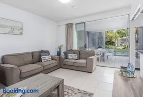 Serene 3 Bedroom Poolside Retreat at Drift - Image 2