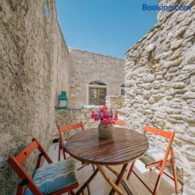 Alternative Medieval Villa - Image 1